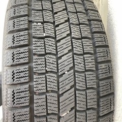 スタッドレスタイヤ215-45R-17