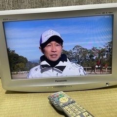 テレビ　Panasonic 17型　VIERA