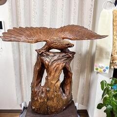 0円✨鷹の木彫り
