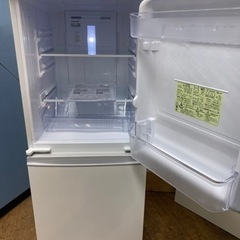I383 🌈 2020年製の美品！ SHARP 冷蔵庫 (137L)　⭐ 動作確認済 ⭐ クリーニング済
