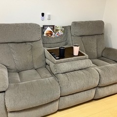 【美品】イエローボックス沖縄 リクライニングソファ、輸入家具