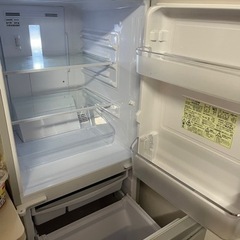 137Lの冷蔵庫です！　1万円から値下げしました🥺
