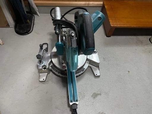 マキタ　190mm スライドマルノコ　LSO717FL