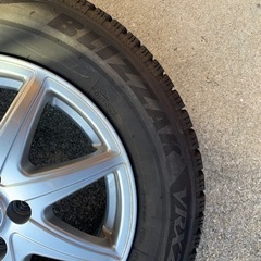 スタッドレスタイヤ　ブリジストン　ブリザック  VRX2 195 65 R15 ノアヴォクシー等