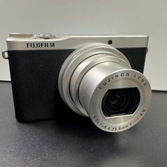 富士フイルム コンパクトデジタルカメラ XQ2