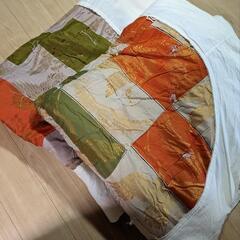 【美品】昭和の重たい掛布団　鶴の柄　　2枚あります