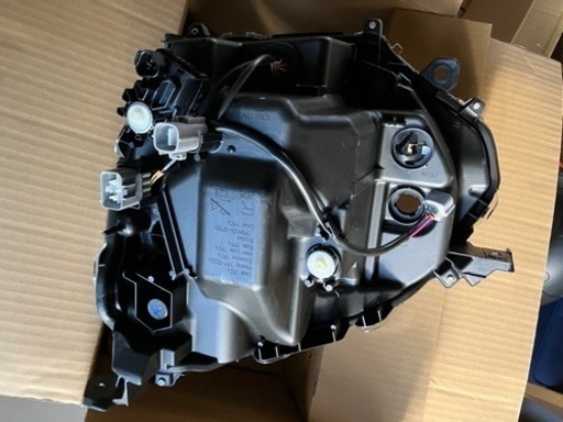 ⭐︎キャンバス ⭐︎新品右ヘッドライト 21-529) ムーヴキャンバス