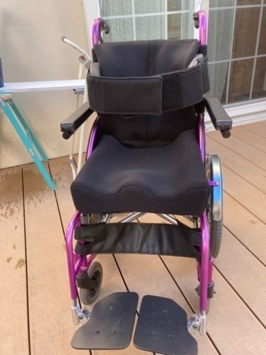 車椅子　オーダーキラキラピンク車椅子