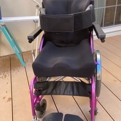 車椅子　オーダーキラキラピンク車椅子