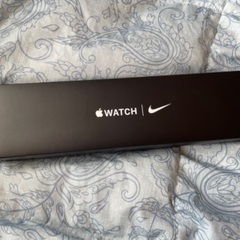 値下げしました　12/25昼間か12/26夕方受け渡し　極美品　NIKEモデル　AppleWatch SE 40mm Cellular シルバー