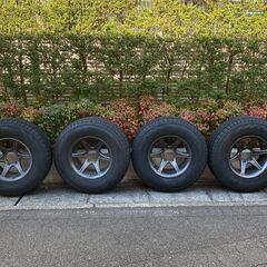 中古スタッドレス(iceGUARD G075)275/70R16...