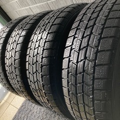 スタッドレスタイヤ　185／６０R１５　１９年製　