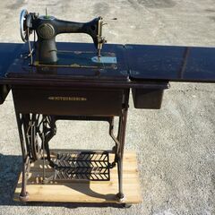 アンティークミシン クラシックミシン 足踏みミシン 三菱 MITSUBISHI JUNK ジャンク 動作未確認　簡易清掃のみ