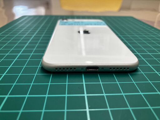 iPhoneSE2ホワイト64G本体のみ(管理No.12) iPhoneSE2 本体 64G
