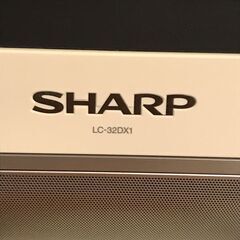 SHARP　DVDプレーヤー内蔵型液晶テレビ