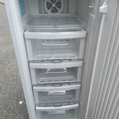 ■中古品 ハイアール冷凍ストッカー JF-NUF132G 2017年 132L サイズ：480ｘ595ｘ1215ｍｍ 動作問題なし■