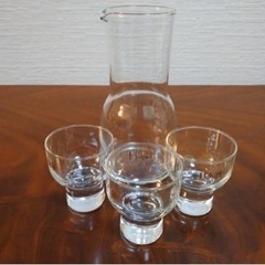 【未使用品】日本酒カラフェセット ガラスピッチャーとグラスx3個