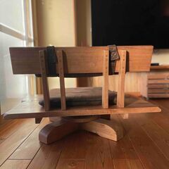 天然木のローソファー用回転式の椅子
