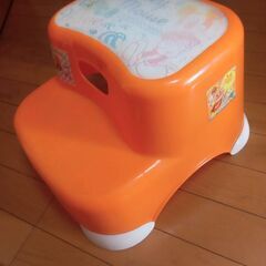 子ども　イス💺　2つセット　椅子　キッズチェア　トイトレ　踏み台...