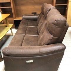取りに来れる方限定！電動リクライニングソファーです！