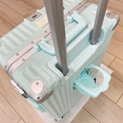 キャリーバッグ　キャリーケース　スーツケース　USBポート付き