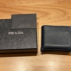 PRADA 折り財布