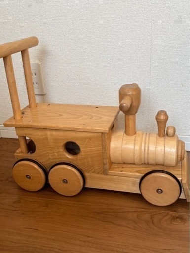 家具 木のおもちゃ 木製 汽車 蒸気機関車 ベビー キッズ ウッド トイ 前に進むとポッポーと鳴ります インテリア雑貨/小物 置物、オブジェ