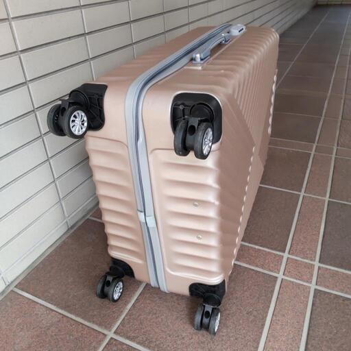 ほぼ新品  スーツケース