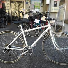 ！中古自転車２８５７　クロスバイク　ルノー　７００×２８C　６段ギヤ　アルミフレーム　ワイヤー錠　ライトは付属していません　フレームサイズ４５０㎜　身長１６５㎝から