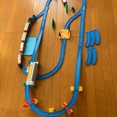 プラレール　トーマス