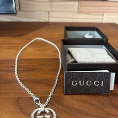 GUCCIネックレス