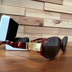 GUCCIサングラス