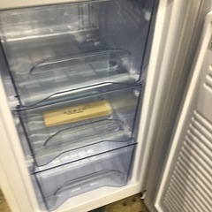 #L-73【ご来店頂ける方限定】アイリスオーヤマの冷凍庫です