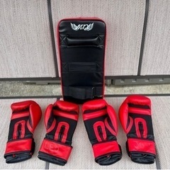 美品‼️グローブとミッド🥊ボクシング キックボクシング トレーニング総合格闘技 🍉プロフ必読