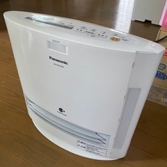 パナソニック セラミックファンヒーター 加湿機能付 ひとセンサー...