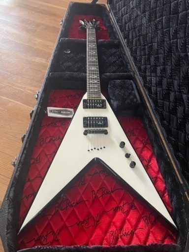 B.C.Rich フライングV \u0026 コフィンケース