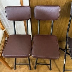 椅子 2つ