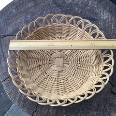 竹ヒゴで編んだカゴ