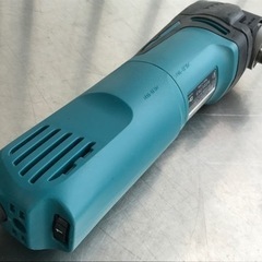 E97◇マキタ◇マルチツール◇AC100V/320W◇取り付け角度360°サンディングパッド・ペーパー6枚付き◇TM3010CT