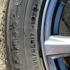 年末セール！エクストレイル　スタッドレスタイヤ