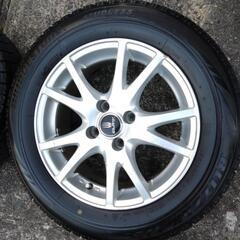 スタッドレスタイヤ、ホイール、ナットのセット