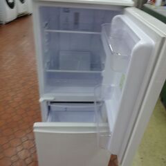 ID 377240　冷蔵庫２ドア　137L　シャープ　２０１７年　SJ-D14C-W