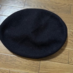ウール100% 黒のベレー帽