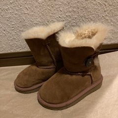 UGG キッズブーツ