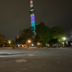 スカイツリーをバックに緑あふれる公園で路上ライブしてみませんか。