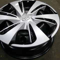 新品・新車外し　トヨタ・シエンタ　4枚