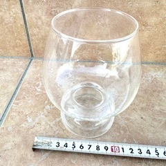 ワイングラス型ガラスの器　