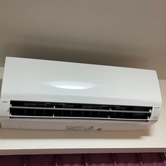 白いエアコン☃️