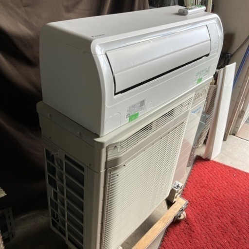 佐賀中古エアコンダイキン2022年2.2KW税込取付込138番