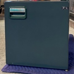 小型冷蔵庫　パーソナル冷蔵庫　レトロ